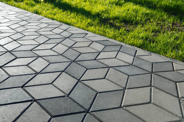 Best Professional Driveway Pavers  in Edmonds, WA